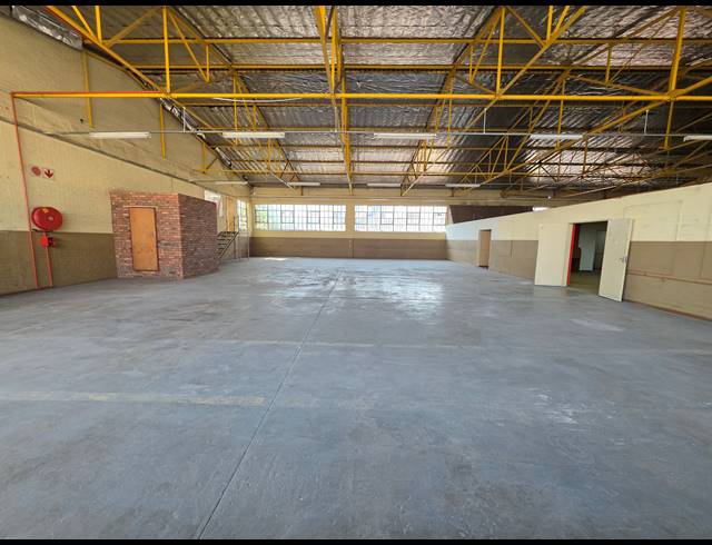 1,345M² WAREHOUSE TO LET IN BOOYSENS